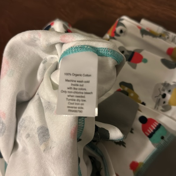 Company Store Christmas Pajamas Men's Large two piece ski dogs. EUC. Worn once. - Picture 5 of 5